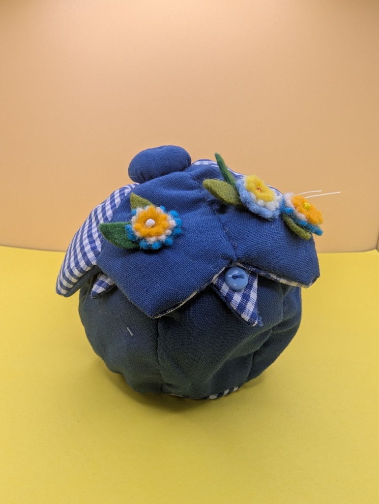 box and pot collection blue